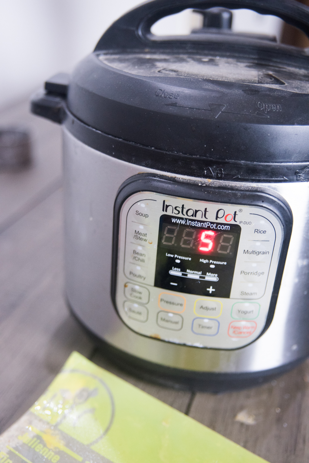 instant pot with 5 minutes on it