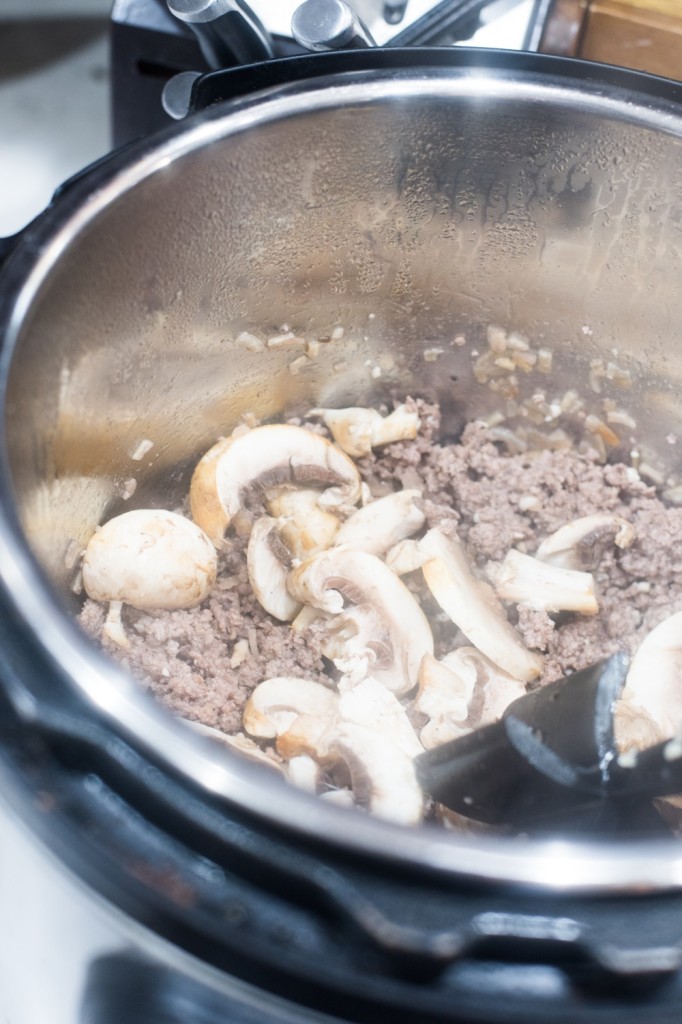 ground beef with onions in instant pot